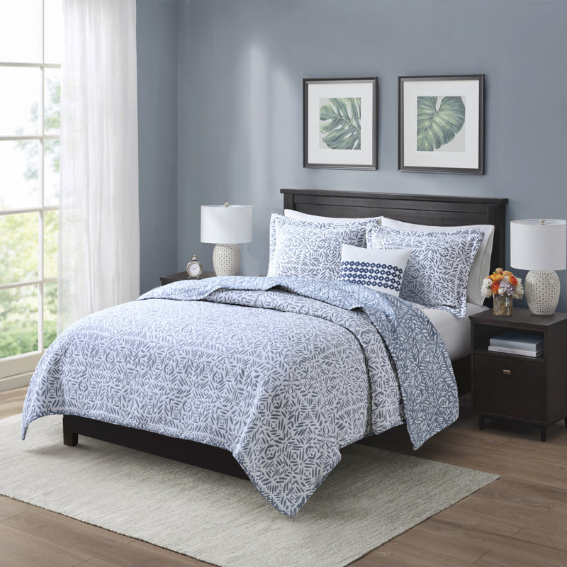 Madison Park Signature Harmony Geometric 4 Piece Oversized Reversible